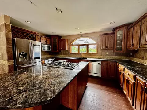13736 Stone Jug Rd, Battle Creek, MI 49015