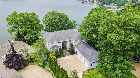20 Hiawatha Dr, Battle Creek, MI 49015