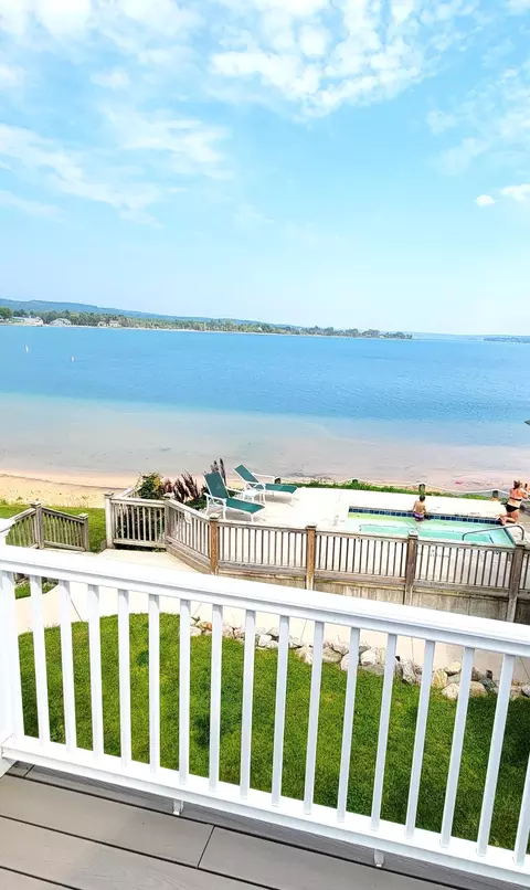 8569 S Portage Point Dr UNIT 13, Onekama, MI 49675