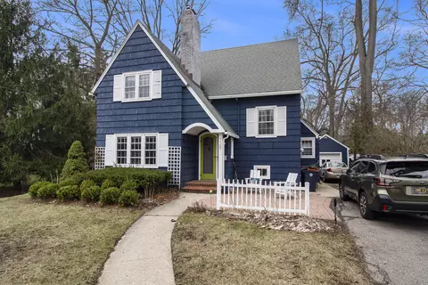 728 Onondaga St, Ann Arbor, MI 48104