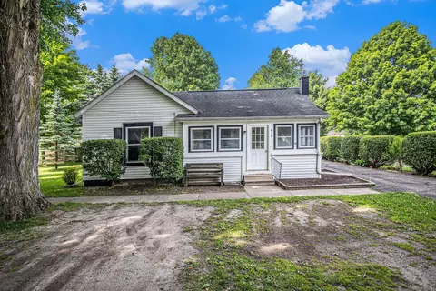 418 W North St, Tekonsha, MI 49092