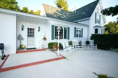 1532 34th St, Allegan, MI 49010