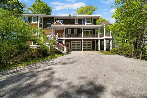 4679 Forest Ridge Dr, Holland, MI 49423