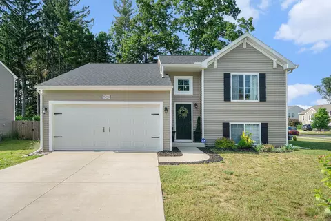 25220 Forest Ln, Mattawan, MI 49071