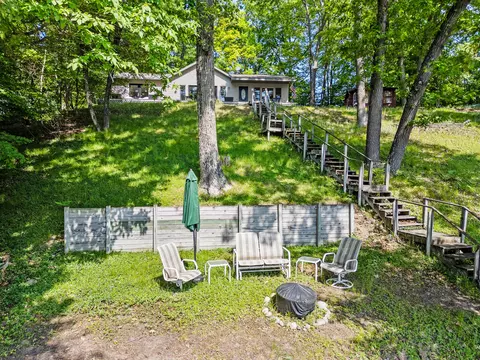 9898 S Pritchard Dr, Stanwood, MI 49346