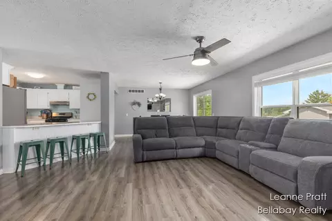 127 Hamilton Ln, Dowling, MI 49050 photo 15
