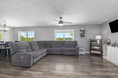 127 Hamilton Ln, Dowling, MI 49050 photo 14