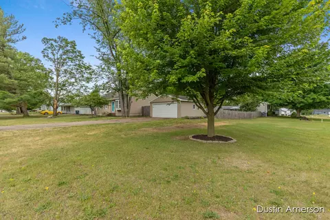 4164 Avon Dr, Dorr, MI 49323 photo 3