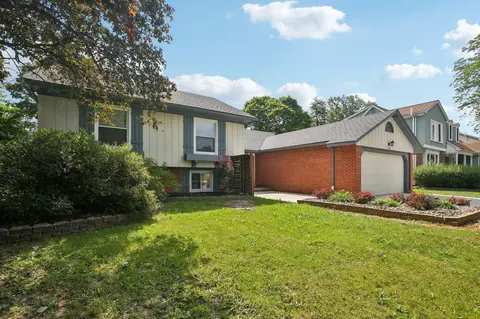 3320 Bluett Dr, Ann Arbor, MI 48105