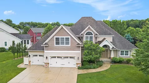 1225 Bear Lake Cir, Portage, MI 49024