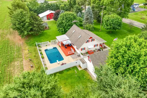31688 Colon Rd, Colon, MI 49040