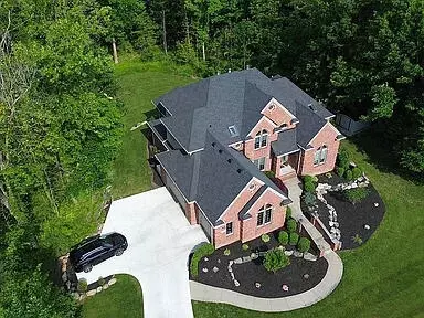 8255 Shady Brook Ln, Flushing, MI 48433 photo 3
