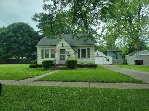 812 S Clinton St, Albion, MI 49224