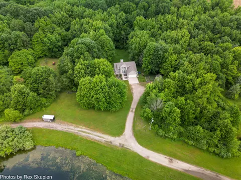 17474 Connor Cir, Bailey, MI 49303 photo 2