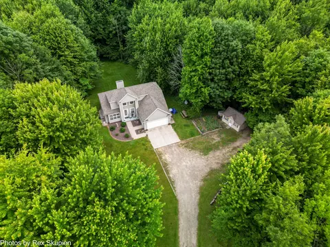 17474 Connor Cir, Bailey, MI 49303 photo 3
