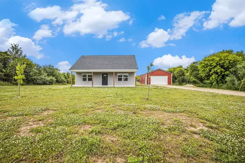 10619 S West County Line Rd, Greenville, MI 48838