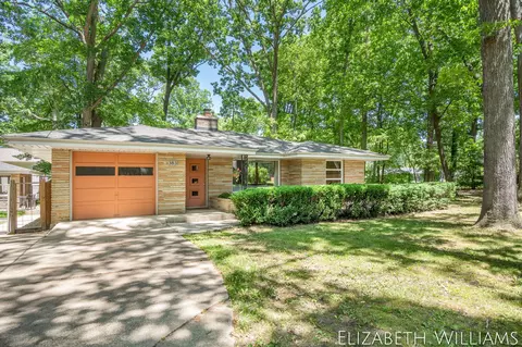 383 Fourth Ave, Holland, MI 49424