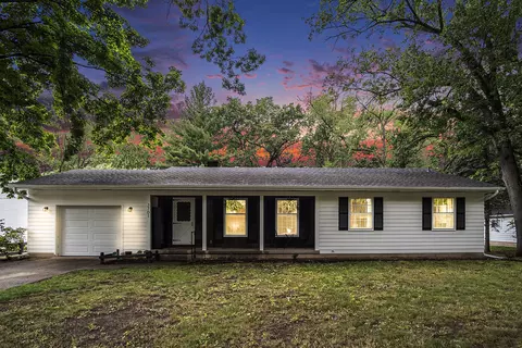 3701 Groveland Ave SW, Wyoming, MI 49519