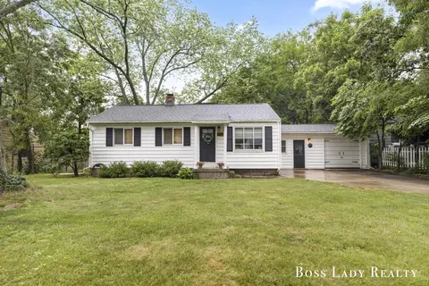 3615 Grape Ave NE, Grand Rapids, MI 49525