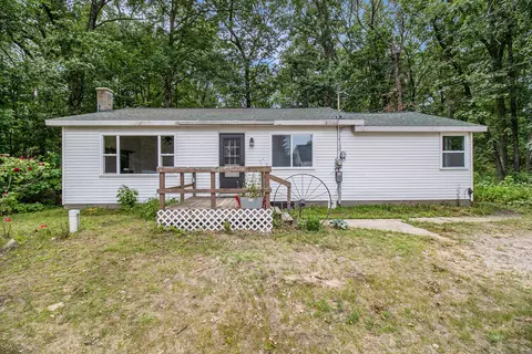 105 S Emerson Lake Rd, Branch, MI 49402