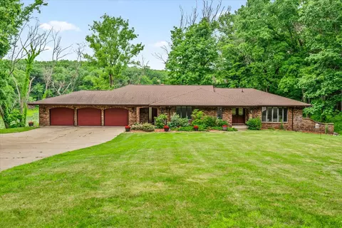 25573 8th Ave, Gobles, MI 49055