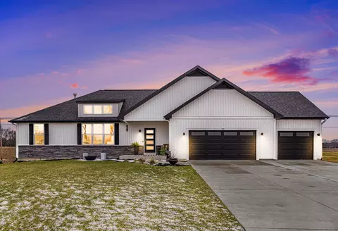 7115 N 28th St, Richland, MI 49083