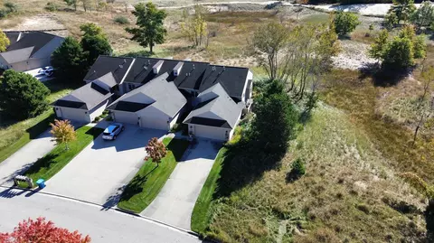 1670 E Harbour Towne Cir, Muskegon, MI 49441