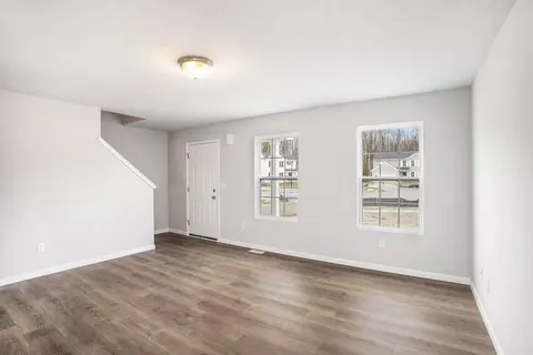 Living - 924 Forest St, Marshall, MI 49068 photo 2 of 2