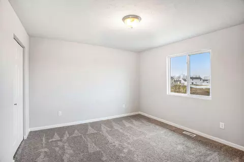 Bedroom - 924 Forest St, Marshall, MI 49068 photo 3 of 4