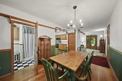 Dining - 5933 Mccain Rd, Jackson, MI 49201 photo 2 of 2