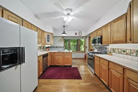 Kitchen - 5933 Mccain Rd, Jackson, MI 49201 photo 1 of 2
