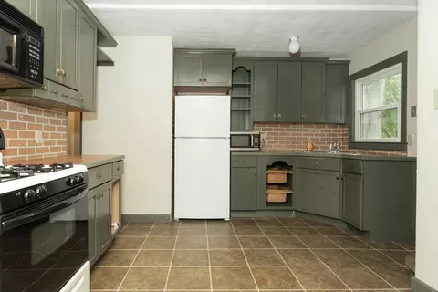7125 Edwards Rd, Van Buren Twp, MI 48111 photo 8