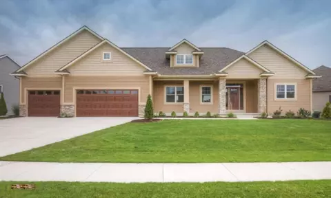 3537 Red Key Dr SW, Grandville, MI 49418