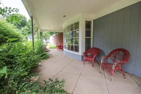 500 E Hoffman St, Three Rivers, MI 49093 photo 4