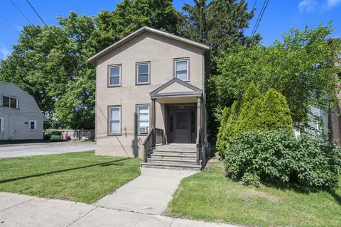 416 N 5th St, Niles, MI 49120