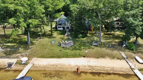 15871 Pretty Lake Dr, Mecosta, MI 49332