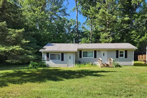 10865 3rd St, Stanwood, MI 49346