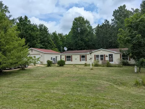 453 44th St, Allegan, MI 49010
