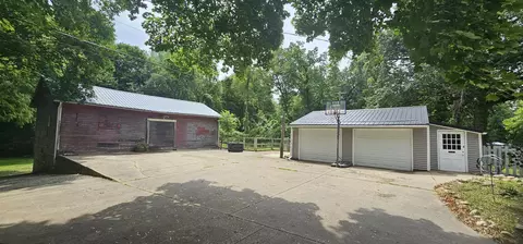 Exterior - 585 Robinson Rd, Jackson, MI 49203 photo 5 of 11