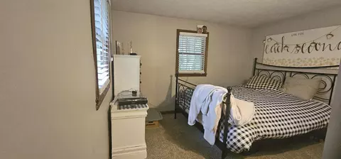 Bedroom - 585 Robinson Rd, Jackson, MI 49203 photo 3 of 4