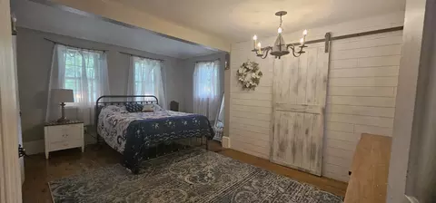 Bedroom - 585 Robinson Rd, Jackson, MI 49203 photo 1 of 4