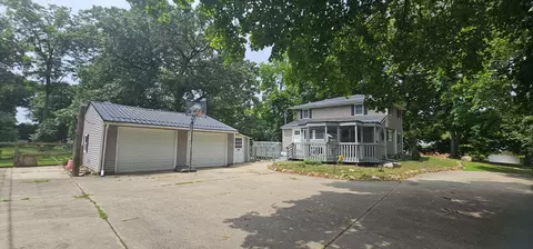 Exterior - 585 Robinson Rd, Jackson, MI 49203 photo 4 of 11