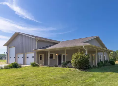56234 Sink Rd, Dowagiac, MI 49047