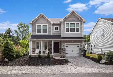 665 Meadow Dr, South Haven, MI 49090