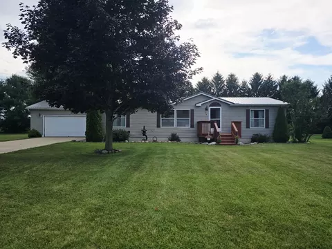 274 Pioneer St, Mendon, MI 49072