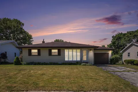 3996 Papalardo St, Bridgman, MI 49106