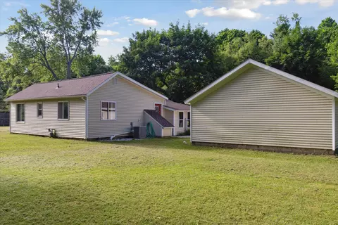 806 10th St, Plainwell, MI 49080 photo 28