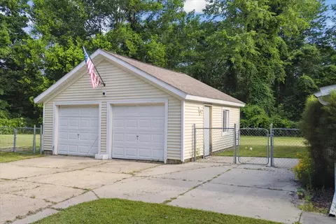 806 10th St, Plainwell, MI 49080 photo 27