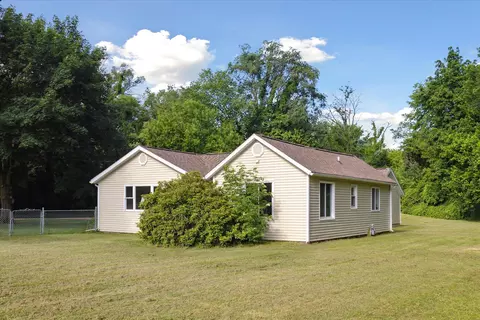 806 10th St, Plainwell, MI 49080 photo 29