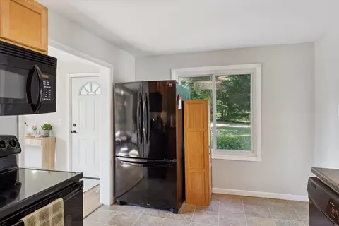 806 10th St, Plainwell, MI 49080 photo 13